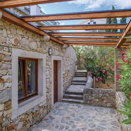 Beautiful In With Kitchen Holiday home Sveti Jakov