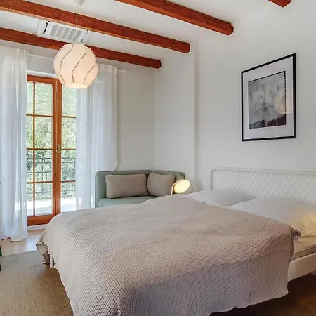 Pet Friendly In Nyaraló