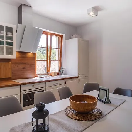 Beautiful In With Kitchen *