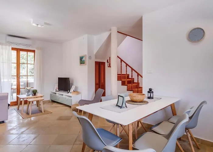Pet Friendly In بيت للعطل Sveti Jakov