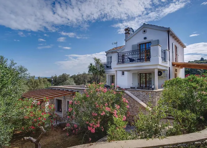Pet Friendly In * Sveti Jakov