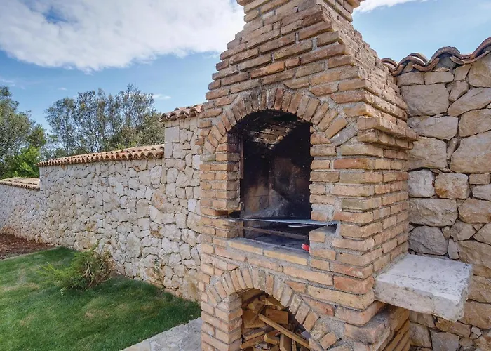 Pet Friendly In Sveti Jakov