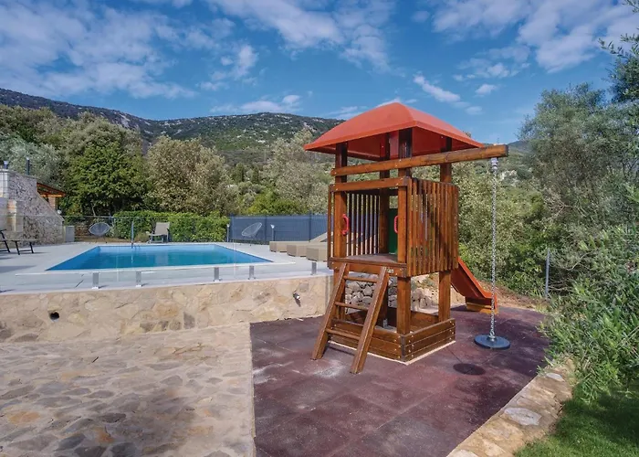 Pet Friendly In Sveti Jakov