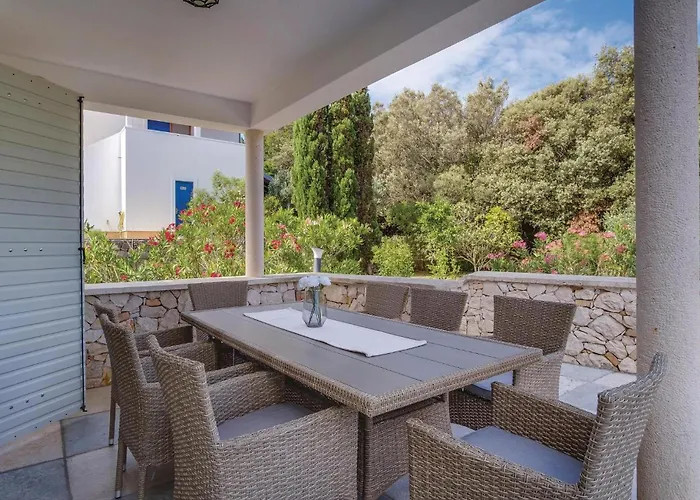 Pet Friendly In بيت للعطل Sveti Jakov